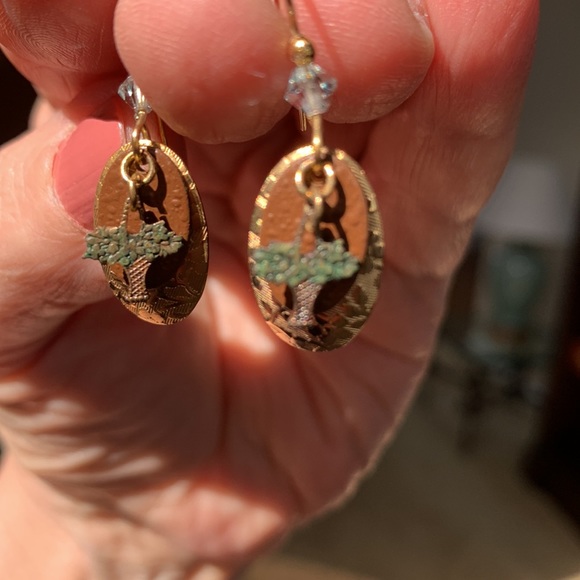 Earrings - Picture 2 of 5